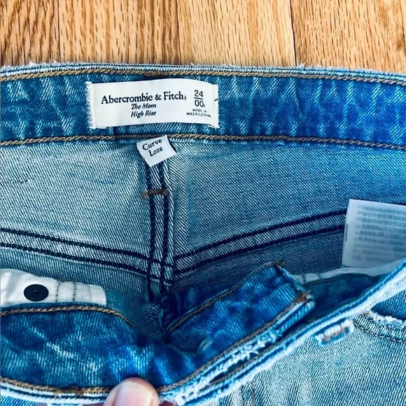 Abercrombie and Fitch mom jeans high rise women’s size 24 - Picture 4 of 5